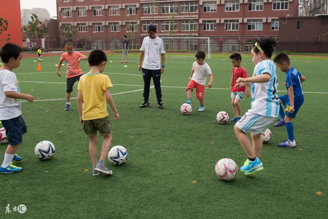 自由市场首日汇总:乔治4年2.12亿顶薪加盟76人