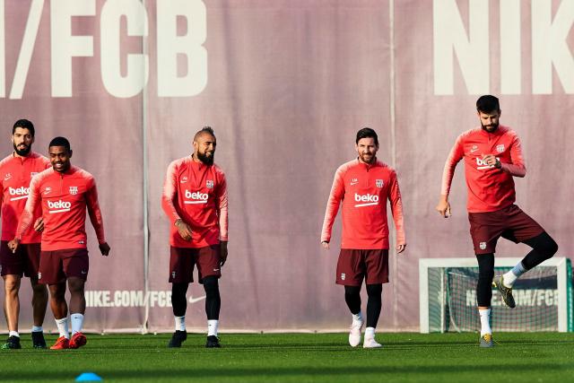 英联杯-B费卡塞米罗梅开二度 曼联5-2莱斯特城